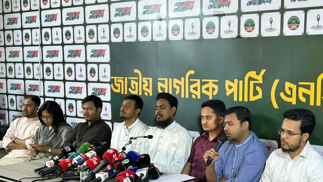 'লং মার্চে পাঁচ-ছয় হাজার গাড়ি থেকে কমিয়ে এক হাজারে নিয়ে এসেছি'